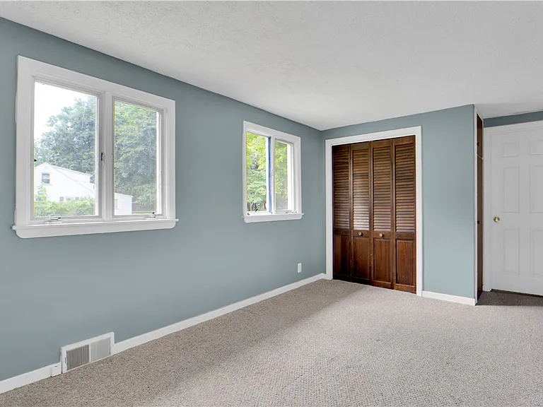 757 Five Mile Line Rd — Photo 10