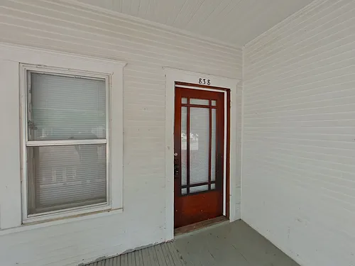 838 S Main St Photo 1