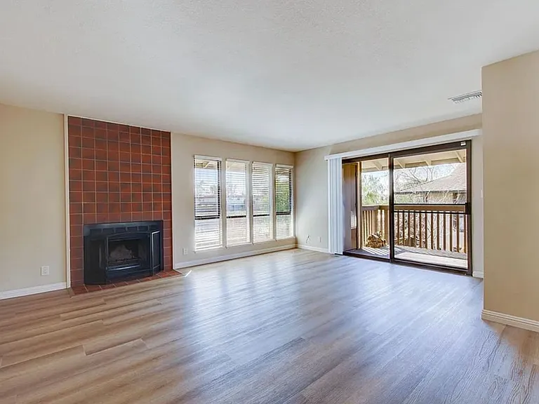 2415 Horizon Ln #129 — Photo 7