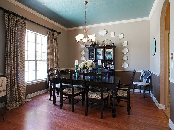 3rd image of 228 Flanigan Hill Dr