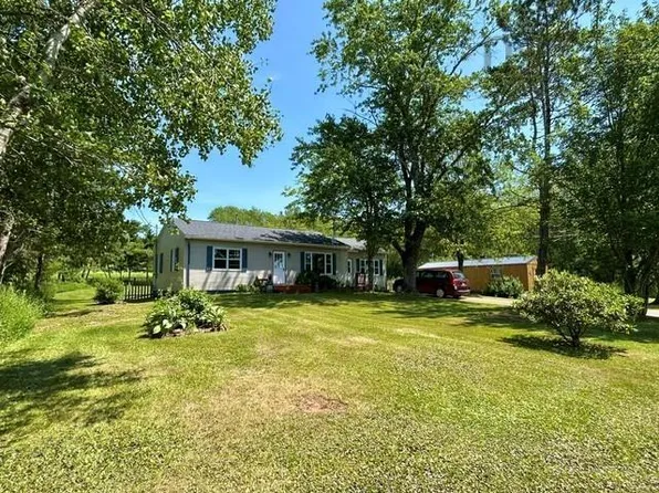 197 Highway 2, Brookfield, NS B0N 1C0