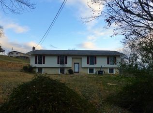 208 Peach Orchard Rd, Clinton, TN 37716