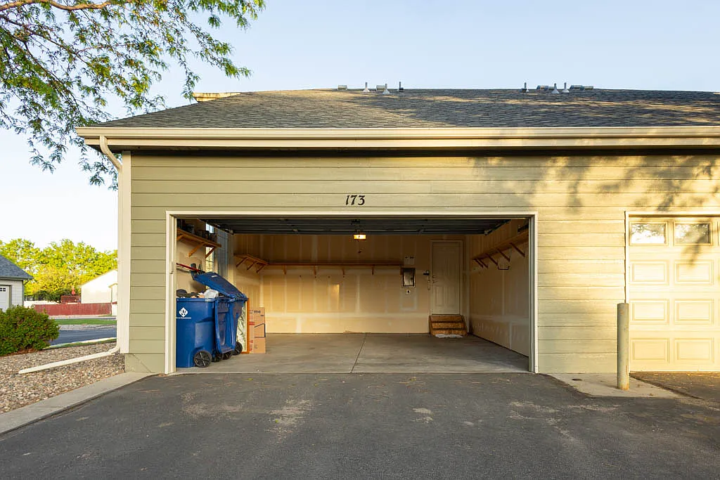 Building Photo - 173 Lindenwood Ave