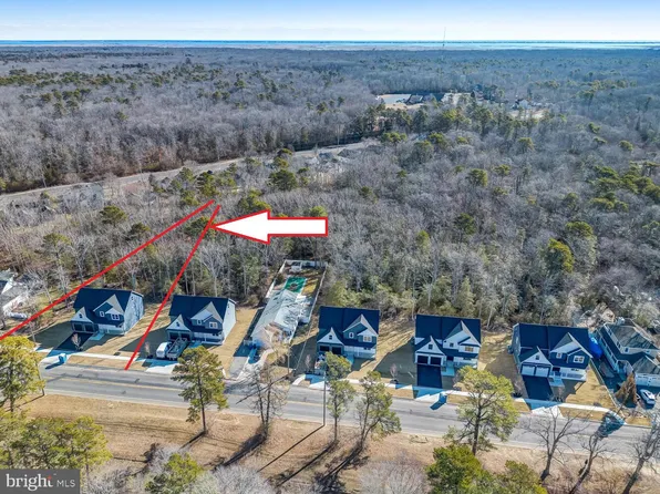 211 Parkers St, Manahawkin, NJ 08050