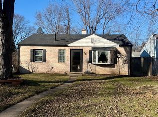 270 Woodlawn Ave, Porter, IN 46304