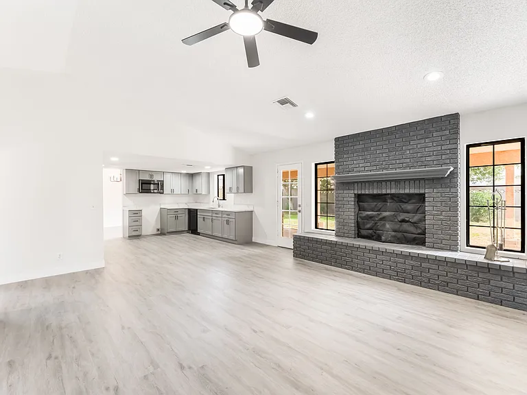 2108 Reynolds Ave — Photo 24