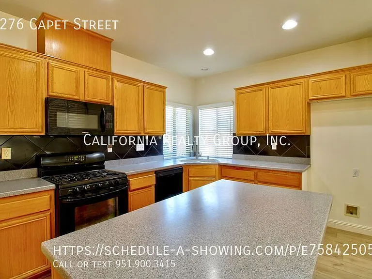 2276 Capet St — Photo 16