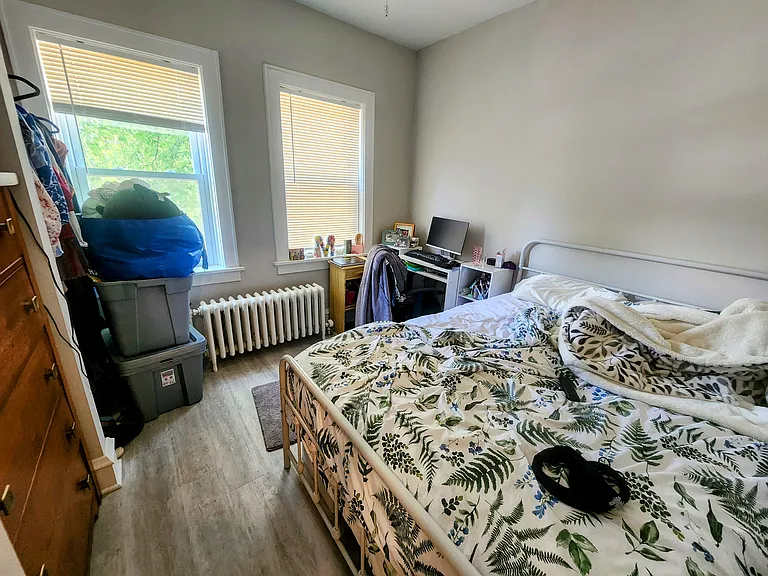 1027 E Center St — Photo 8