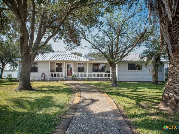 486 County Road 311, Port Lavaca, TX 77979