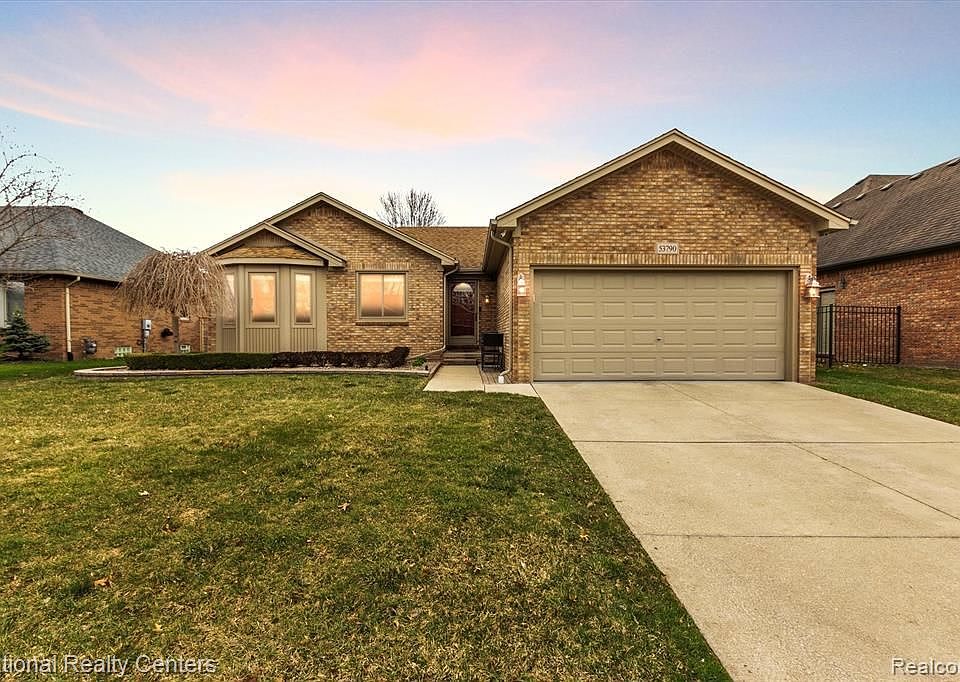 1st image of 53790 Meadowview Ln