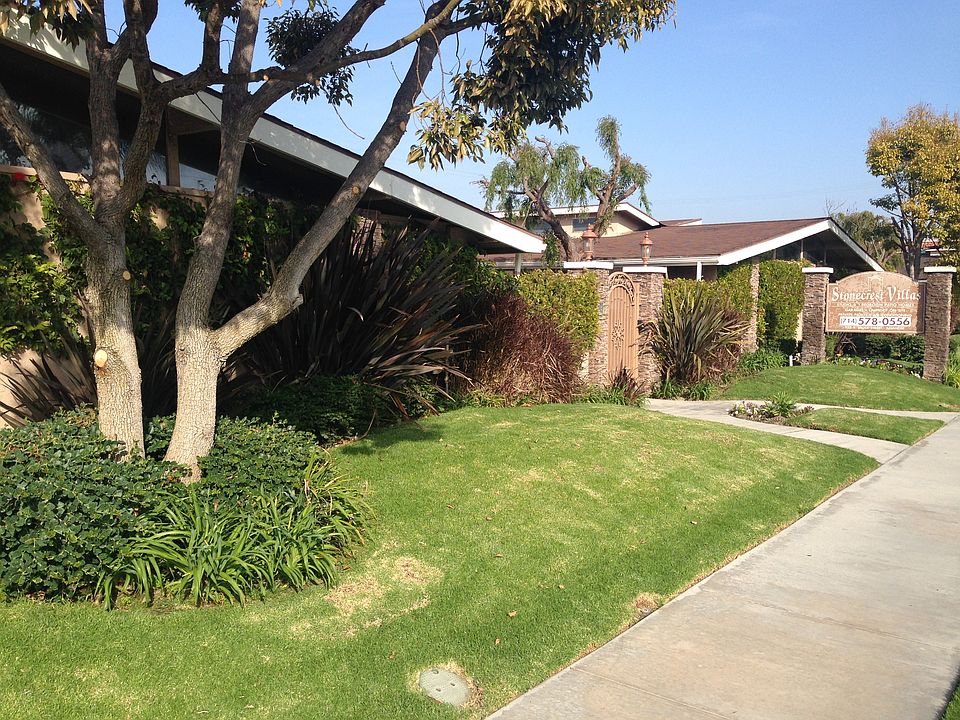 2nd image of 927 S Bruce St APT 6