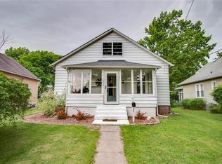 1832 Park Ave, Alton, IL 62002