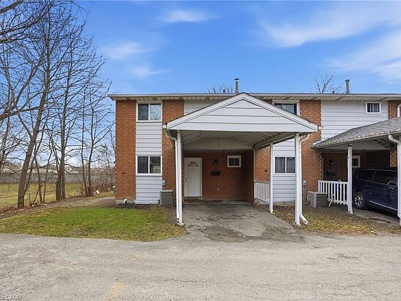 3rd image of 125 Limeridge Rd W #8