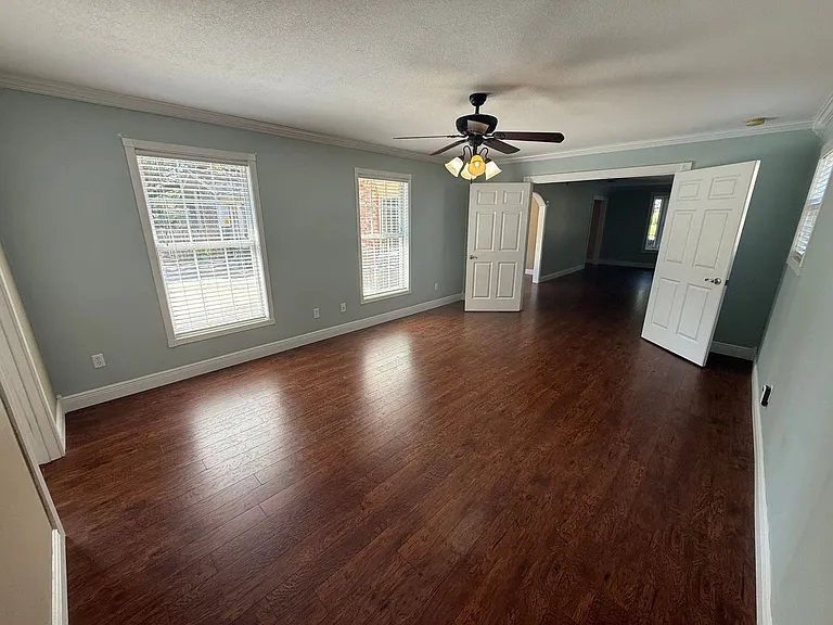 905 Poinciana Dr — Photo 18