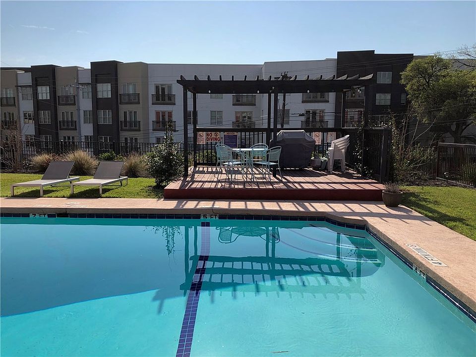 1st image of 900 S Lamar Blvd APT 202