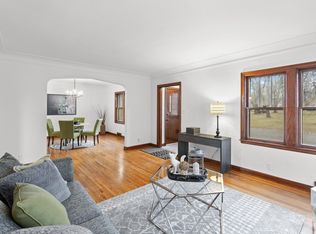 1118 Lane Pl, Saint Paul, MN 55106