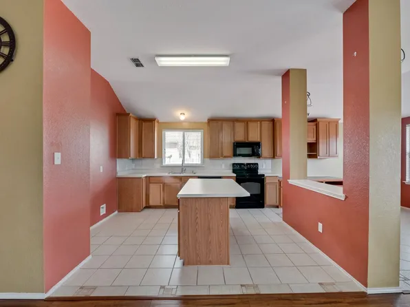 315 Red Oak Ct, Forney, TX 75126