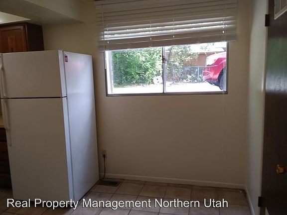 5th image of 1396 Lincoln Ave APT C