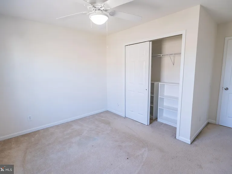 610 Kent Ct — Photo 27