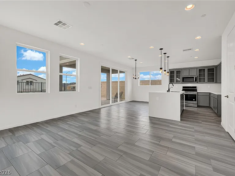 8922 Wallner St — Photo 4