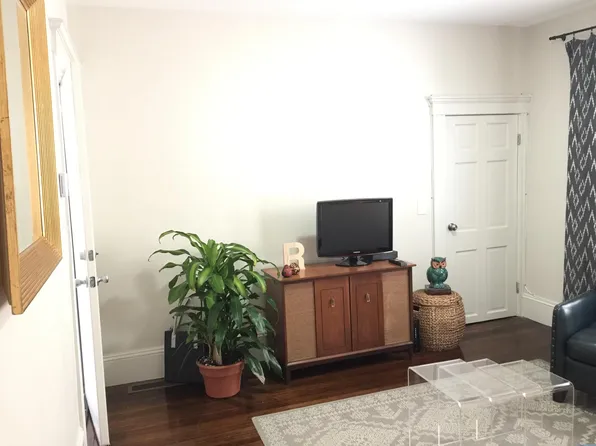 23 Green St #1L, Salem, MA 01970