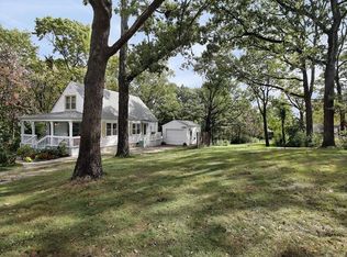 1057 Hillside Ave, Lake Bluff, IL 60044