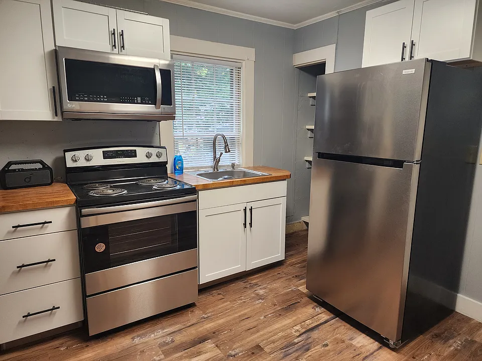 9 Buck St #4