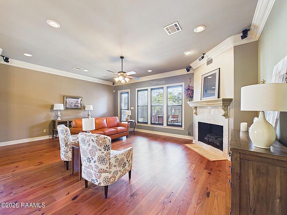 4th image of 106 Chicago Ln