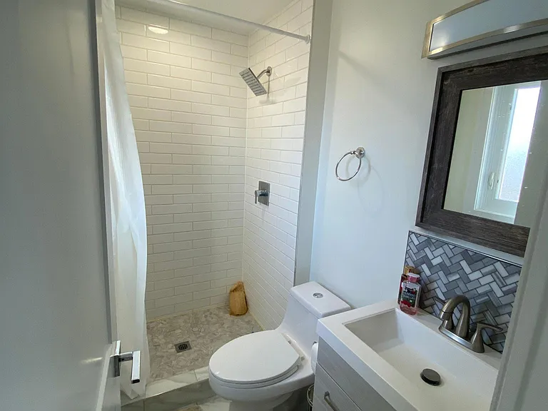8828 N Grace Ave #2 — Photo 14