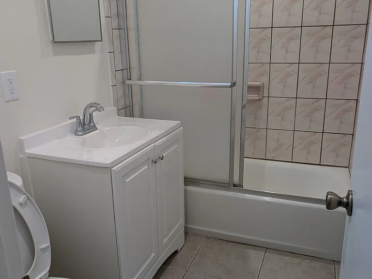 2215 S Meridian Ave #A — Photo 7