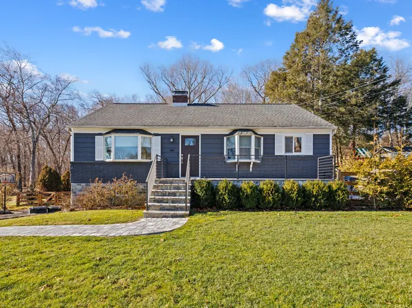 44 Oakridge Rd, North Salem, NY 10560