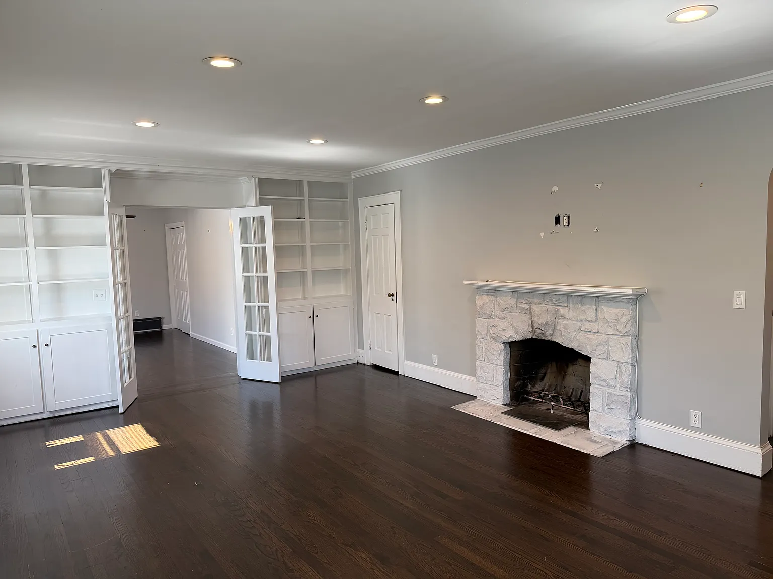3 bed, 1938 sqft, $4,575 — Photo 3