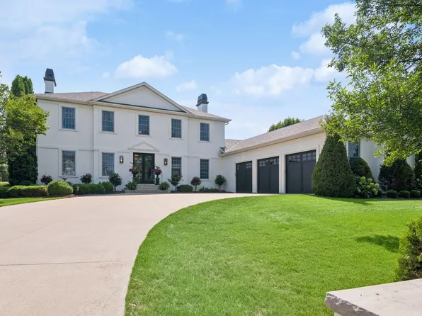 8585 Kelzer Pond Dr, Victoria, MN 55386