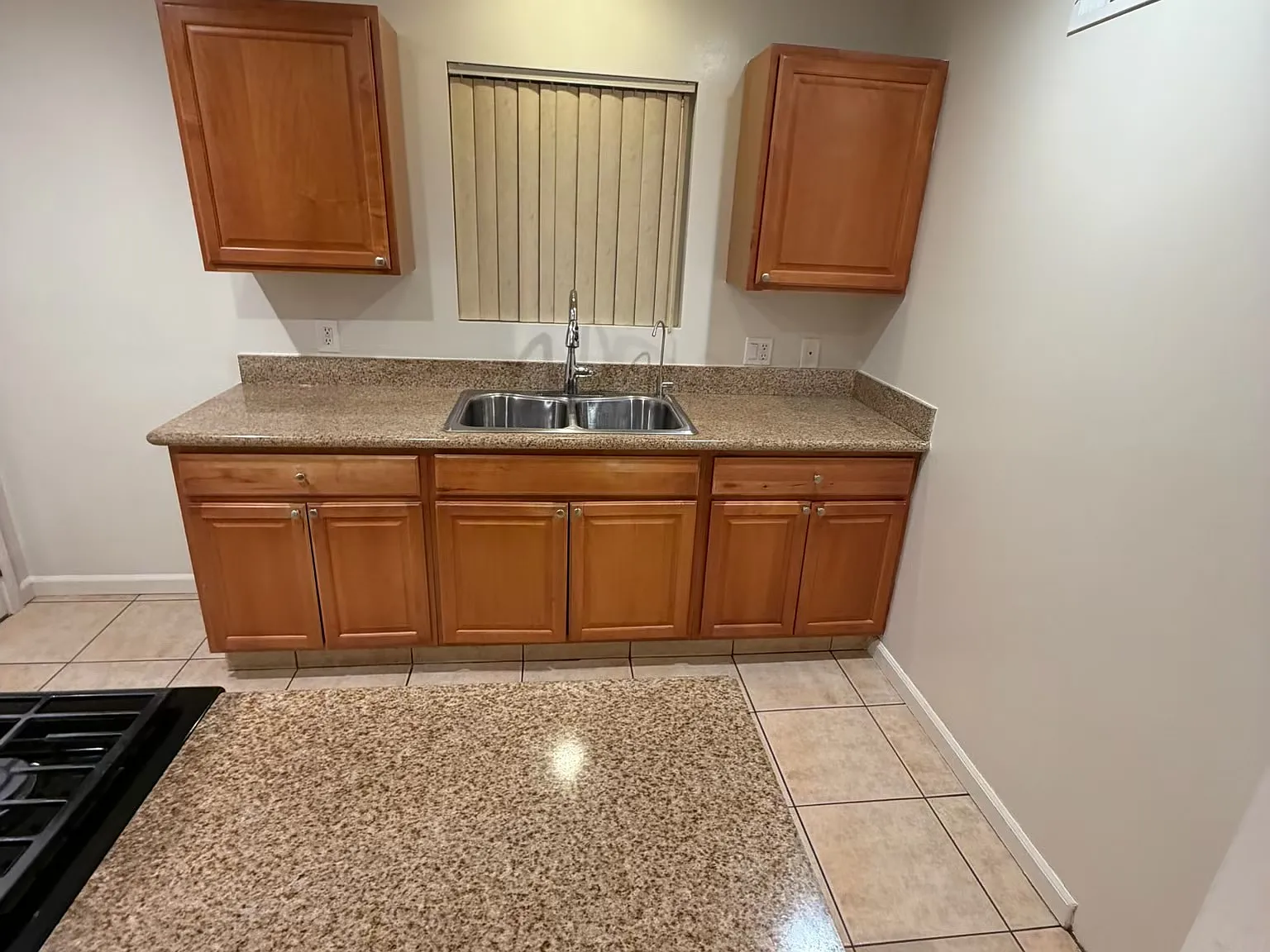 2 bed, 825 sqft, $2,475 — Photo 3