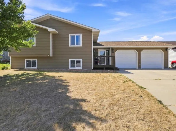 2911 Greenwood Trl, Sturgis, SD 57785