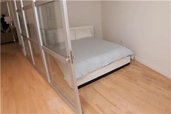 Rented by WIRE International Realty | media 4