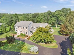 26 Lowery Ln, Mendham, NJ 07945
