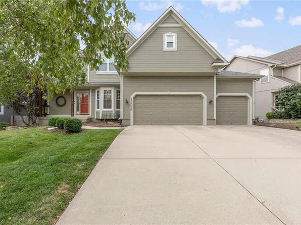 12036 S Clinton St, Olathe, KS 66061