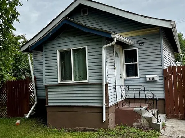 1306 B AVENUE N, Saskatoon, SK S7L 1G5
