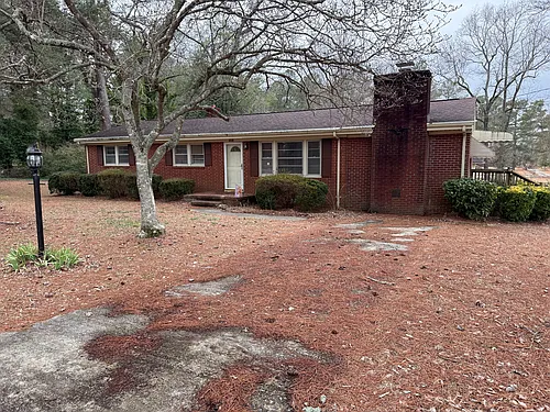 208 Ridgewood Dr Photo 1