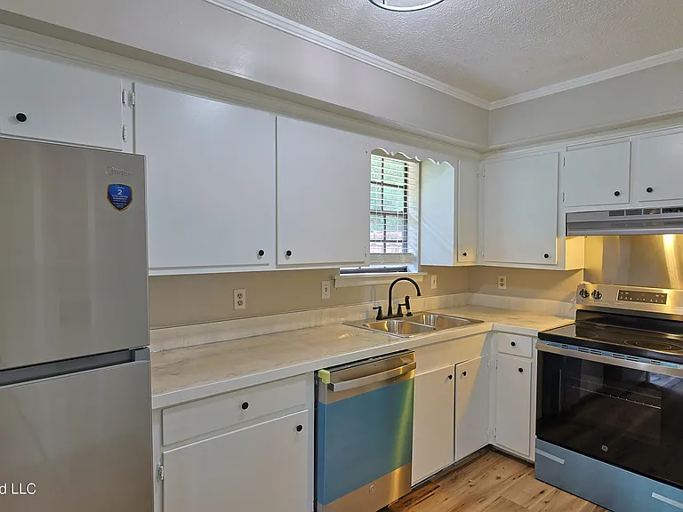 1121 Woodfield Dr #23 — Photo 5