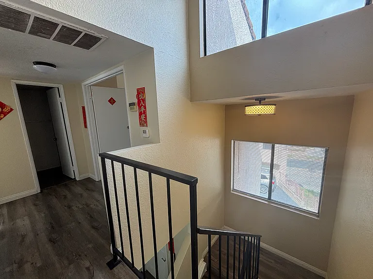 1030 S Garfield Ave — Photo 11