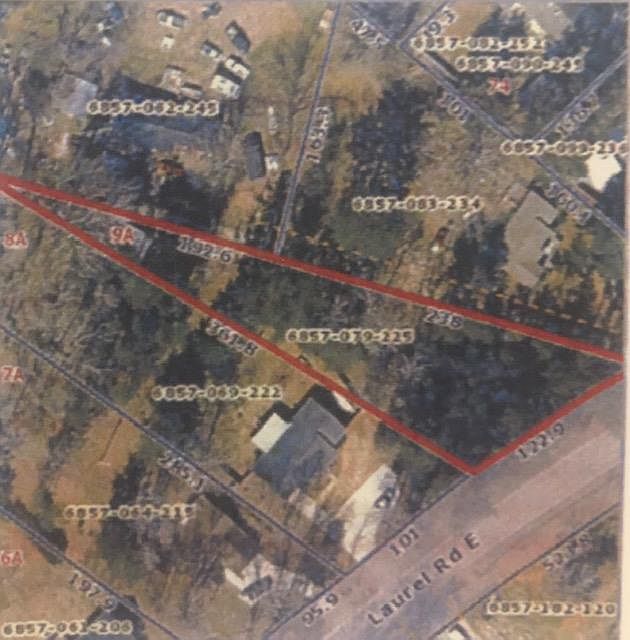 2nd image of 1011 Laurel Rd E