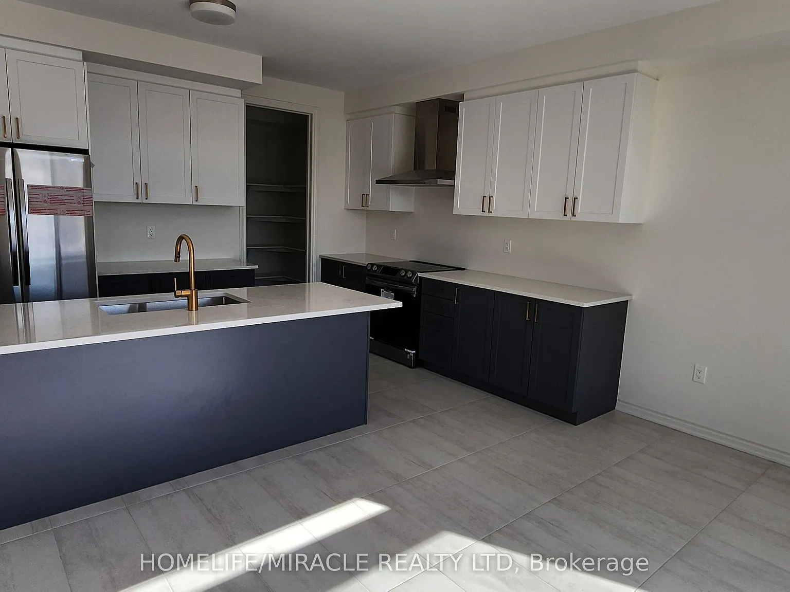5 bed, $3,299 — Photo 4
