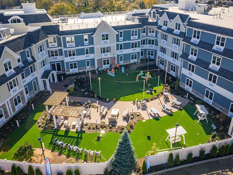 Village By The Bay Apartment Rentals Amityville, NY Zillow