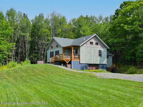 996 County Route 10, Windham, NY 12496