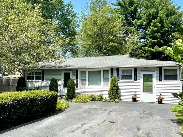 1107 Allen St, Springfield, MA 01118