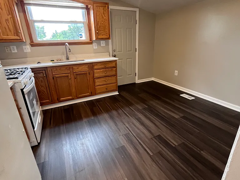 6564 Saint Helena Ave — Photo 10