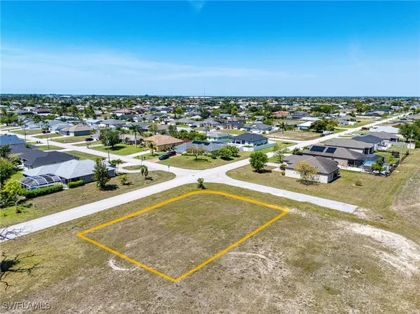 2421 SW 11th Pl, Cape Coral, FL 33914