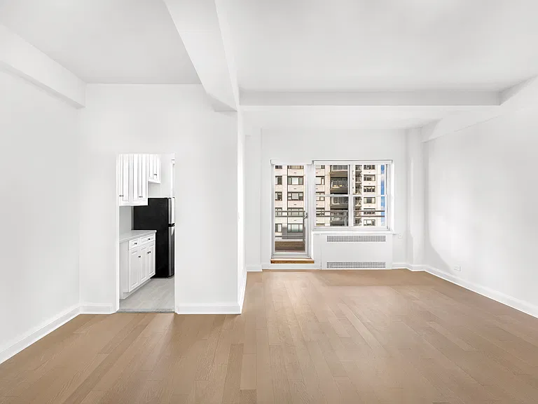 300 E 57th St #13E — Photo 1